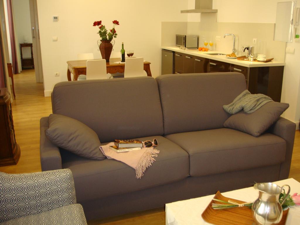 Life Apartments Alberto Lista Севилья Экстерьер фото